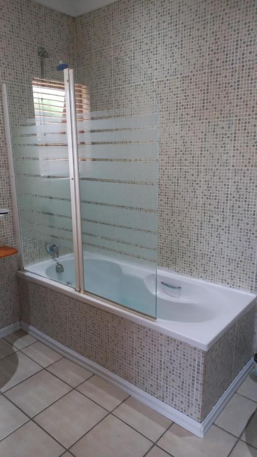 28 At Van Den Bos International Guesthouse エデンベール エクステリア 写真