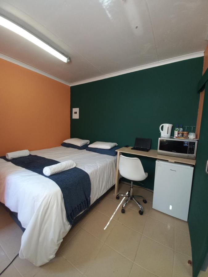 28 At Van Den Bos International Guesthouse エデンベール エクステリア 写真